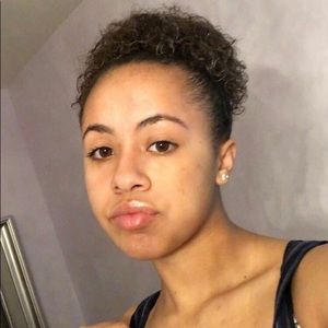 Meet your Posher, Iyesha